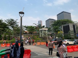 Normalisasi di CFW: Jalan Masuk Dijaga Polisi, Zebra Cross Bisa Dilintasi