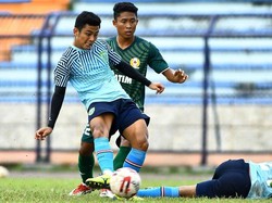 Persela Boyong Adrianus Dwiki Arya dari Persija