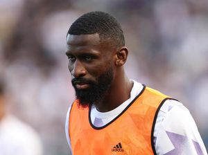 Ganasnya Ruediger: Habis Hazard, Kini Modric Disikat