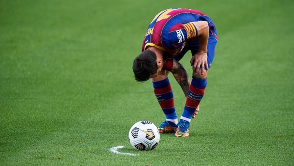 Barcelona Mencari Ahli Free Kick