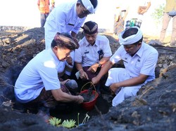 Tilem Sasih Kasa, Penataan Area Pedagang Pura Goa Lawah Dimulai