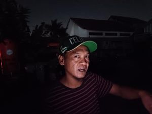 Cerita Saksi Lihat Tembok Retak Sebelum Bangunan Roboh di Jakpus