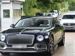 Ronaldo di Pusat Latihan MU: Datang dari Depan, Pulang Lewat Belakang