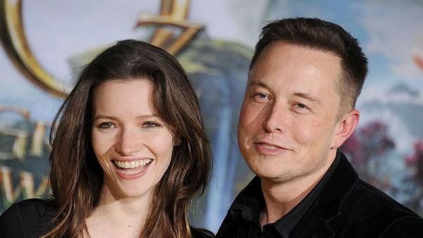 Mesranya Elon Musk dengan Wanita yang Dua Kali Dinikahinya