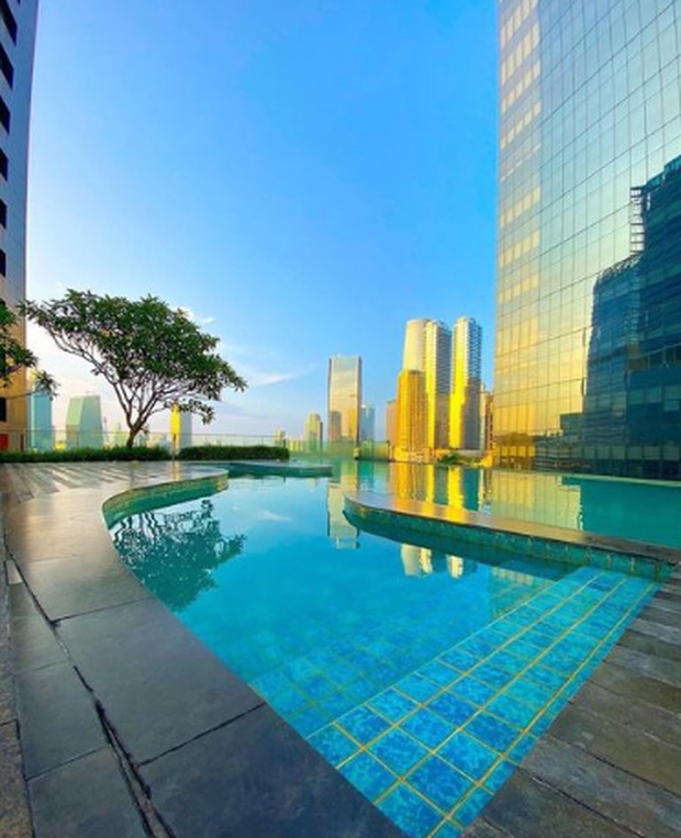 Infinity pool Manhattan Hotel/Foto: instagram.com/manhattanhoteljakarta Rekomendasi hotel di jakarta