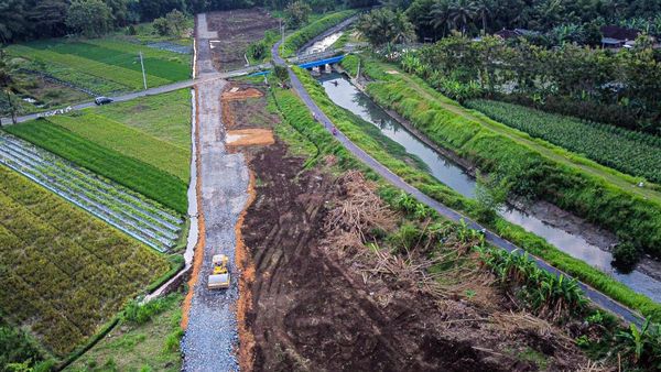 Begini Gambaran Proyek Tol Yogya-Bawen yang Membelah Persawahan