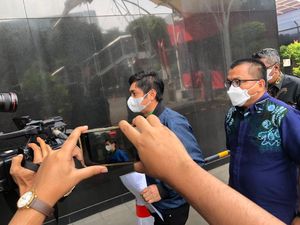 Mardani Maming Menyerahkan Diri, Heran Namanya Masuk DPO KPK Mardani Maming Menyerahkan Diri, Heran Namanya Masuk DPO KPK