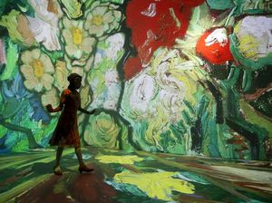 Megahnya Lukisan Van Gogh Saat Dipindah ke Proyektor Kualitas 8K