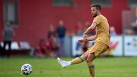 Miralem Pjanic sempat dipuji pelatih Xavi saat penampilannya kontra Juventus. Akan tetapi, pihak klub mau menjualnya karena kontraknya tersisa semusim lagi (Getty Images)