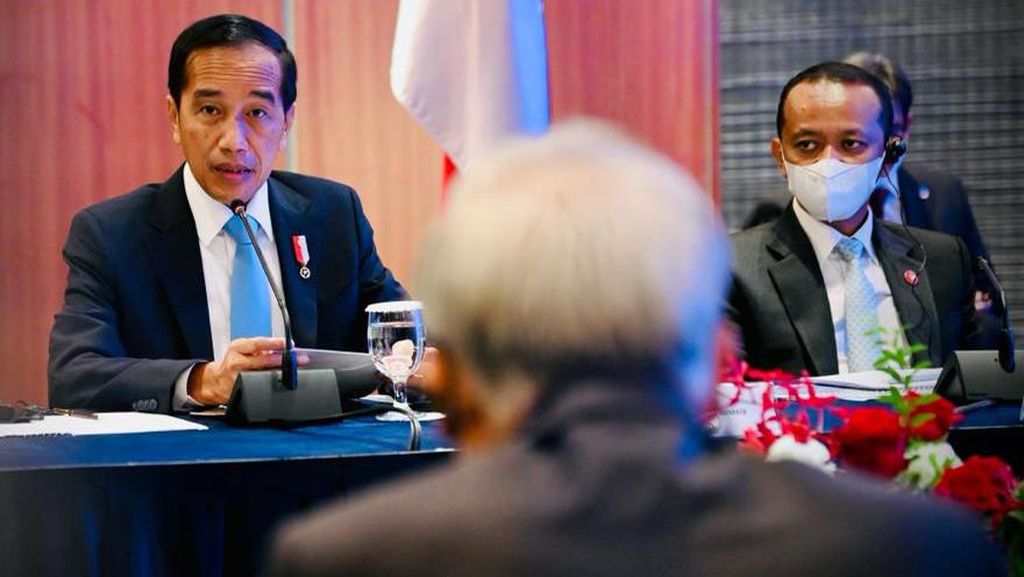 Momen Jokowi Bertemu Bos-bos Besar Korea