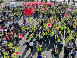 Karyawan Mogok, Lufthansa Batalkan 1.000 Penerbangan