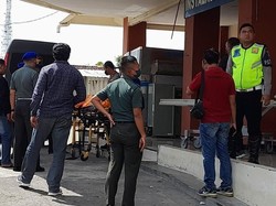 Suasana Kedatangan Jenazah Kopda Muslimin di RS Bhayangkara