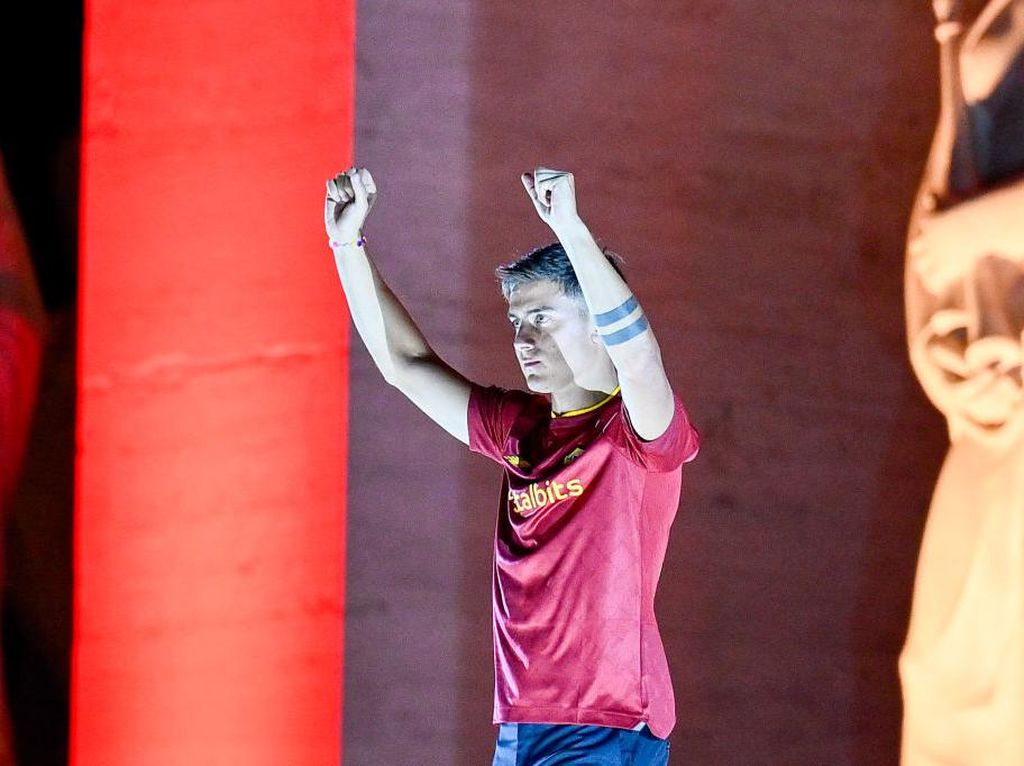 Presiden Lazio Cibir Acara Perkenalan Dybala yang Megah di Roma Presiden Lazio Cibir Acara Perkenalan Dybala yang Megah di Roma