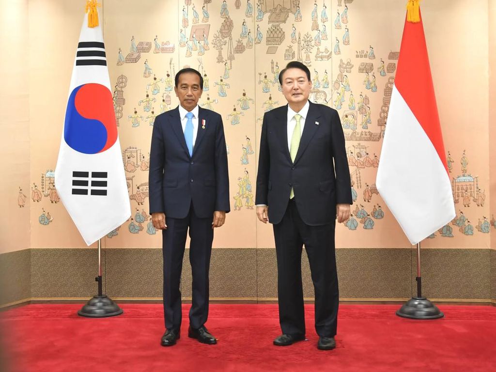 Jokowi dan Presiden Korsel Bahas Denuklirisasi hingga Isu Myanmar