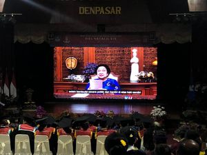 Megawati Terima Penghargaan Tertinggi dari ISI Denpasar