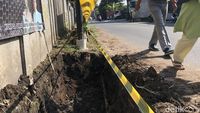 Duh, Proyek Pembuatan Got di Tangsel Terhalang Tiang Utilitas