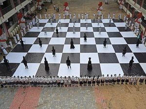 Ramaikan Olimpiade, Anak-anak India Cosplay Jadi Bidak Catur