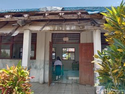 SMP di Minut Rusak-Kelas Penuh Kotoran Hewan usai 4 Tahun Tanpa Perbaikan