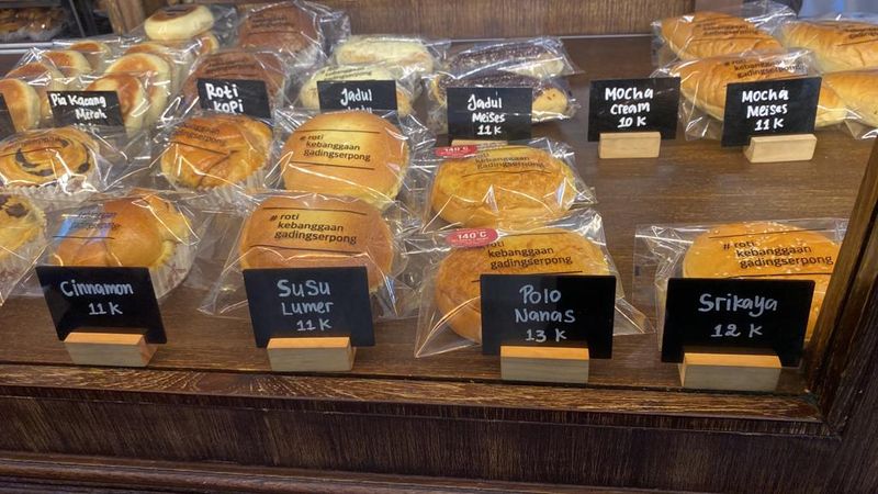 Toko Roti Kebanggaan Gading Serpong