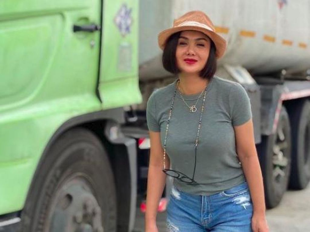 Yuni Shara Jadi Sorotan Usai Ngaku Jadi Anak Pantura: Cantik Banget! Yuni Shara Jadi Sorotan Usai Ngaku Jadi Anak Pantura: Cantik Banget!