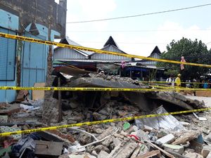 9 Saksi Diperiksa, Penyebab Bangunan Roboh di Jakpus Tunggu Labfor