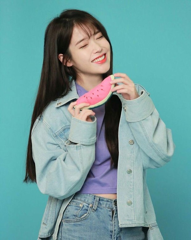 Gaya fashion IU