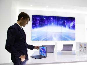 Huawei Pamerkan Tablet Anyar Sampai Laptop Rp 33 Juta Huawei Pamerkan Tablet Anyar Sampai Laptop Rp 33 Juta