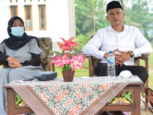 Saat Anak Menang Lawan Ibunda Dalam Tarung Pilkades di Pangandaran Saat Anak Menang Lawan Ibunda Dalam Tarung Pilkades di Pangandaran