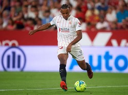 Barcelona-Sevilla Sepakati Transfer Jules Kounde!