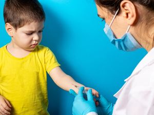 619 Anak di Bantul Kena TBC, Dosen UM Surabaya Jelaskan Bahaya Anak Dicium