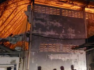 Polisi: Kebakaran Pabrik Pakaian Dalam di Jakbar Diduga Akibat Korsleting