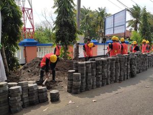 Kemenhub Libatkan 100 Warga Cat Hingga Perbaikan Saluran Pemancar