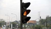 Lampu Merah di Lokasi Kecelakaan Maut Cibubur Diganti Warning Light