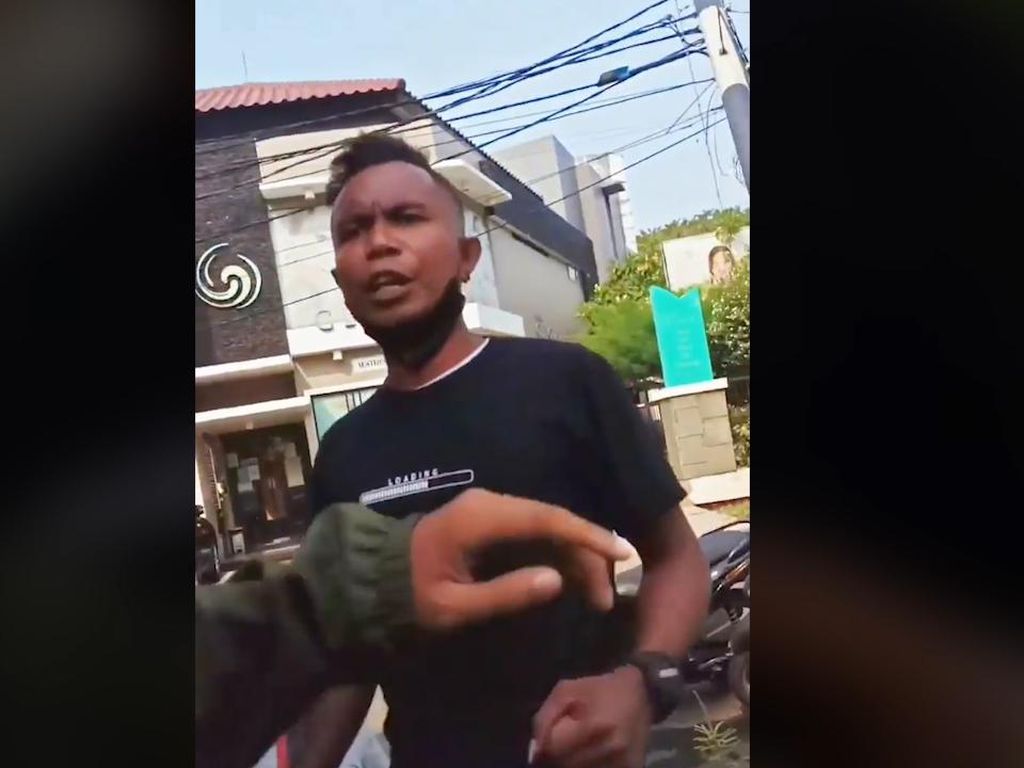 Mata Elang Setop Paksa Warga di Jakut, Diduga Lakukan Penganiayaan! Mata Elang Setop Paksa Warga di Jakut, Diduga Lakukan Penganiayaan!
