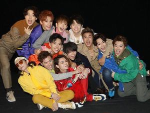 Layar Raksasa Jatuh saat Konser Boyband Mirror, 2 Orang Luka-luka