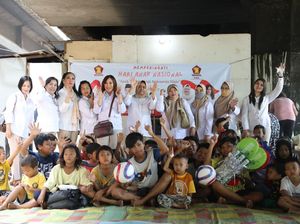 PIRA Rayakan Hari Anak Bersama Anak-anak Pemulung di Kolong Jembatan