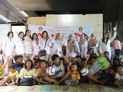 PIRA Rayakan Hari Anak Bersama Anak-anak Pemulung di Kolong Jembatan