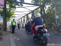 Polisi Ungkap Macet di Jembatan Barombong Disebabkan Persilangan Jalan