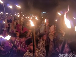 Semarak Tahun Baru Islam 1444 H di Jabar: Pawai Obor-Istigasah