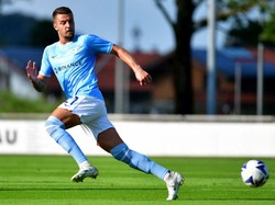 Rumor Transfer: MU Move On dari De Jong, Jajaki Milinkovic-Savic