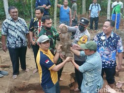 Tiga Arca Ditemukan Saat Ekskavasi Situs Gondang Trenggalek