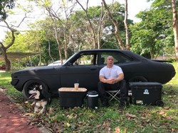 Mirip tapi Bukan Saudara Juga! Dari Jauh Dikira Vin Diesel Ternyata Aslinya..