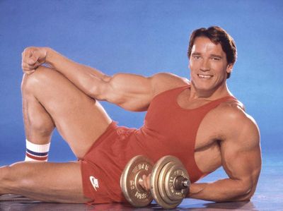 10 Foto Arnold Schwarzenegger Saat Muda, Kini Usianya sudah 75 Tahun.