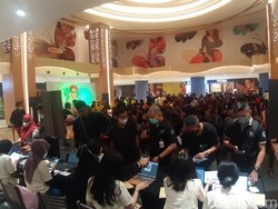 Antrean Peserta Jalan Sehat detikSulsel Mengular di TSM Makassar