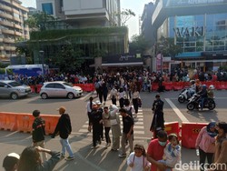 Citayam Fashion Week di Akhir Pekan, Makin Sore Makin Ramai