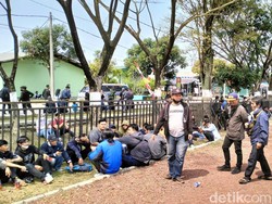 Bobotoh Keluhkan Sulitnya Penukaran Tiket Persib Vs Madura United