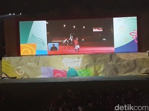 Gibran Tunggangi Kuda Saat Pembukaan ASEAN Para Games XI