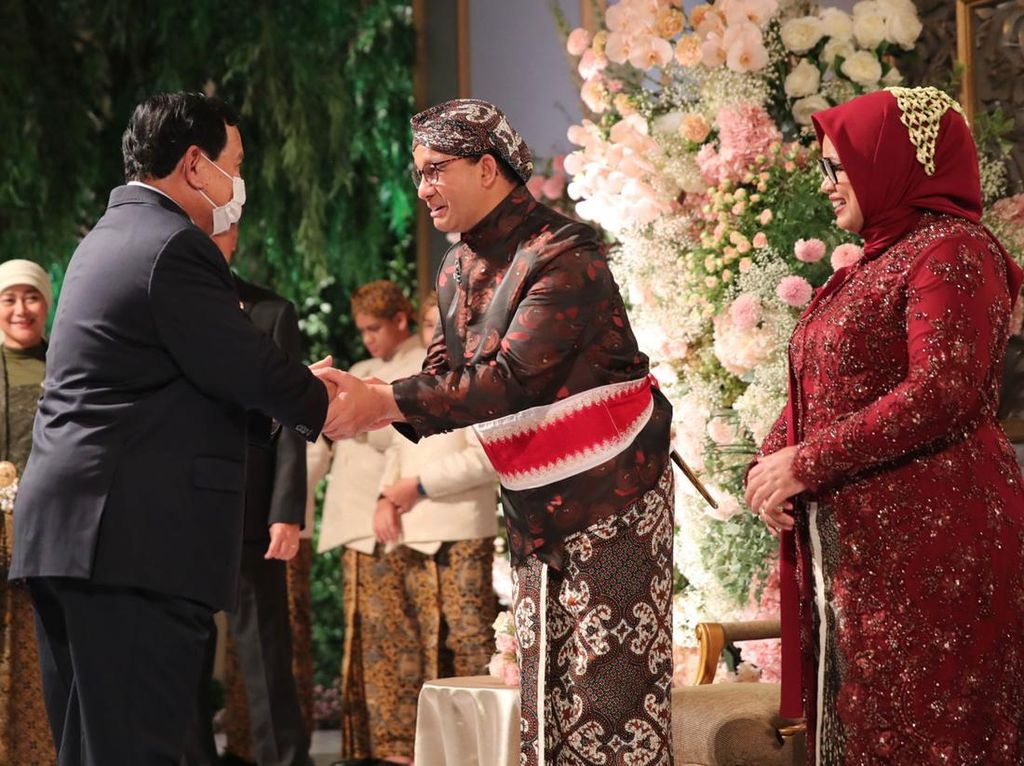 Momen Prabowo Hadiri Resepsi Pernikahan Mutiara Baswedan