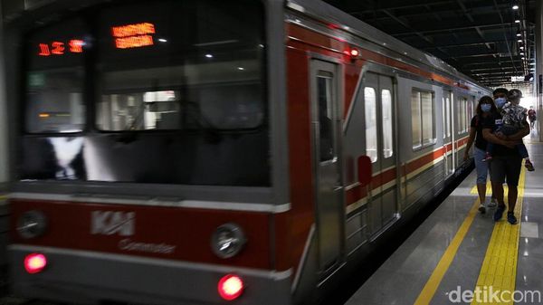 Stasiun BNI City Uji Coba Layani Naik Turun Penumpang KRL