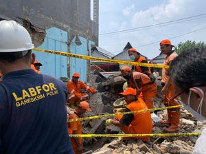 Tim Labfor Polri Cek Lokasi Bangunan Roboh Tewaskan 1 Warga di Jakpus